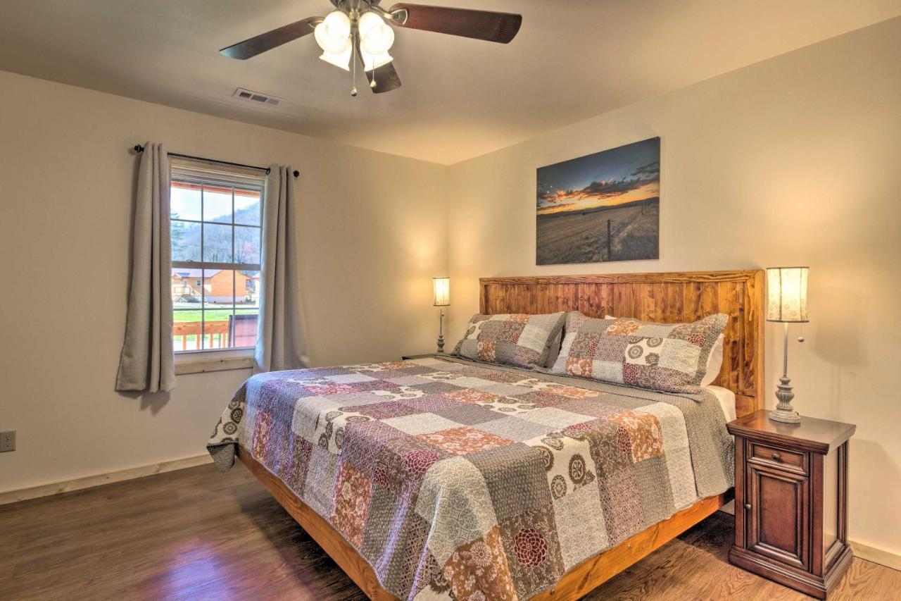 Cozy Smoky Mountain Cabin By Tuckasegee River! Bryson City Exterior photo